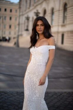 Dalia - White -Alamour Sale Store 245