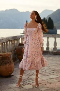 Sanela Dress -Alamour Sale Store 27 6a25dfa8 a6a4 4278 b9c8 190ff77e657f