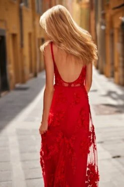 Magda - Red 16 Magda - Red -Alamour Sale Store 28 8ca77ca1 76fc 46ab 97ed 0f162e53f5de