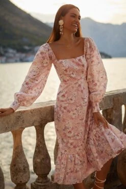 Sanela Dress -Alamour Sale Store 32 59997f4b ac5e 4a6c bca7 1c51a6357d1e