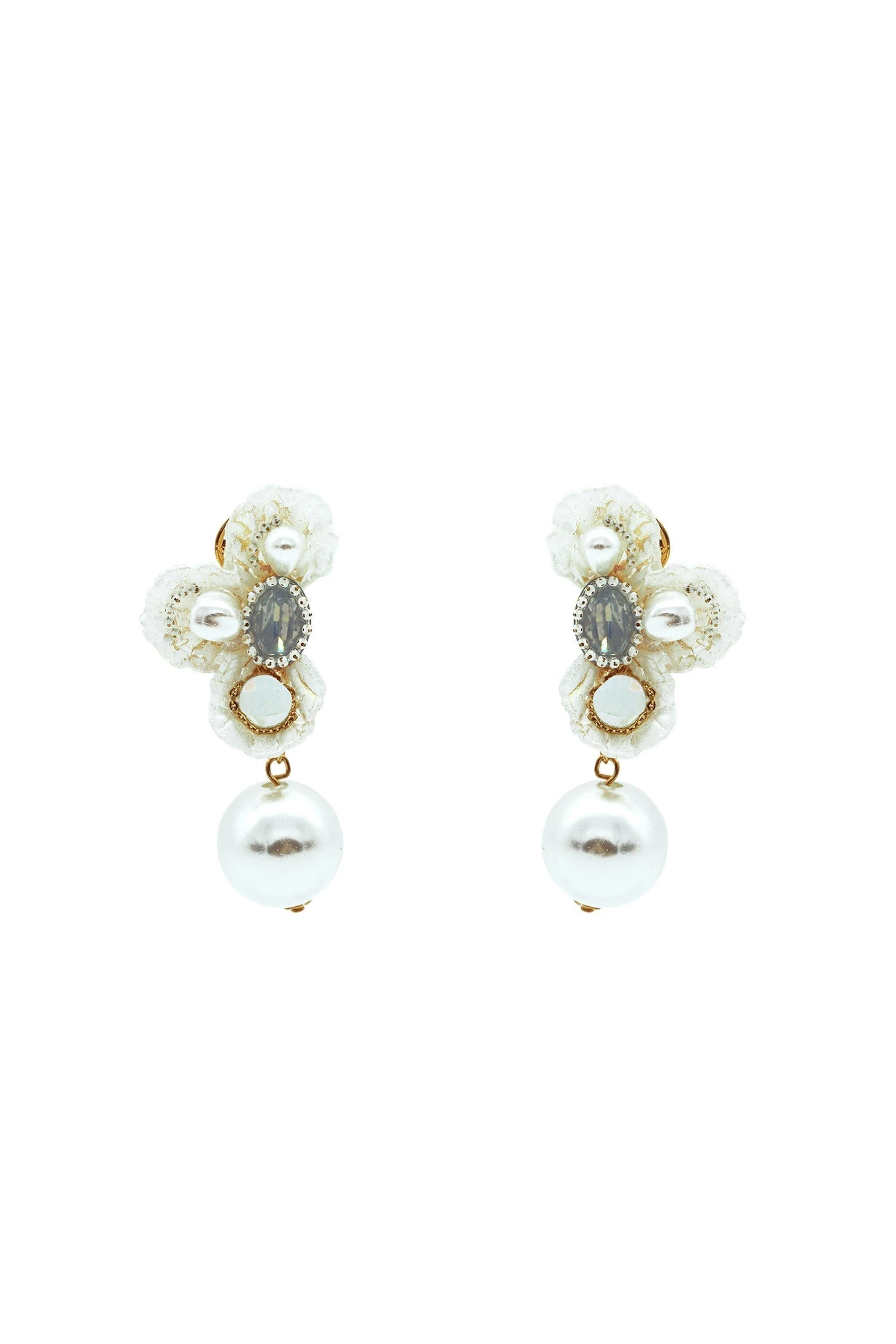 Averie White Flower Pearl Earrings 1 Averie White Flower Pearl Earrings