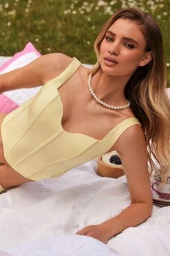 Jayda - Yellow -Alamour Sale Store 49 cc55716e 9245 45ec 9c67 408dba41f894