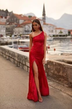 Mirela Gown -Alamour Sale Store 73 8404adfa de18 4959 a36b f591cb0cc1af