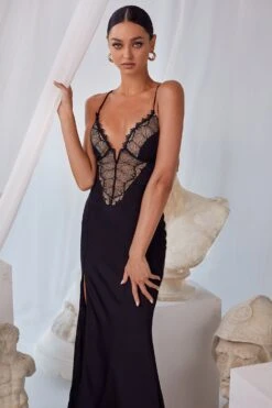 Greta - Black -Alamour Sale Store 8 ee705ece c70DFH2 4056 8d3c 664b94257b23 1600x ffda9cc5 faff 4735 a7c5 392659f72931